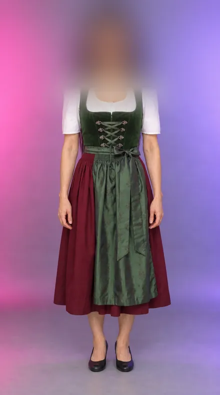 Mei, Dirndl, KI-generiert